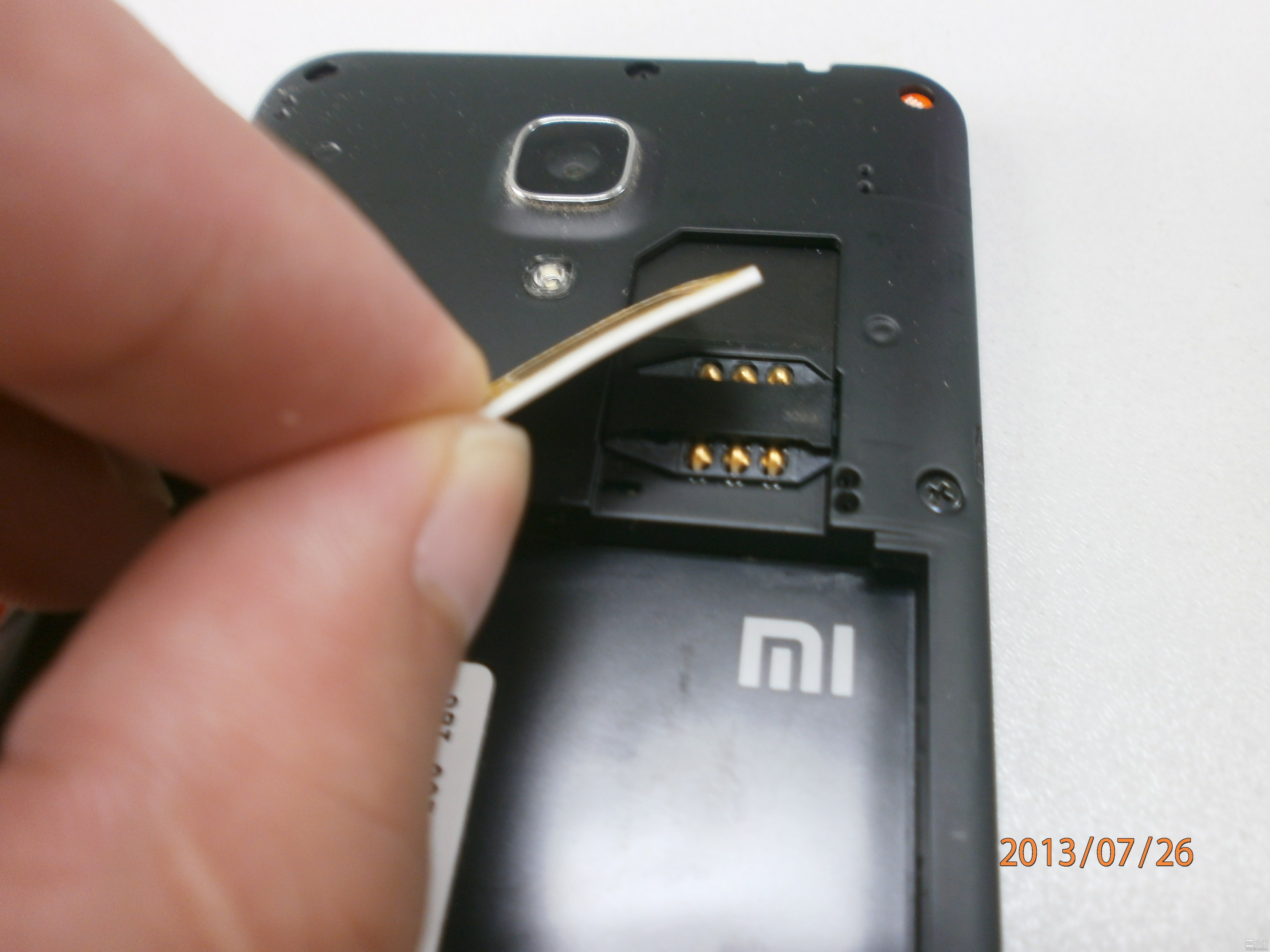 小米2A手机待机是突然发热,一分钟手机卡烧坏