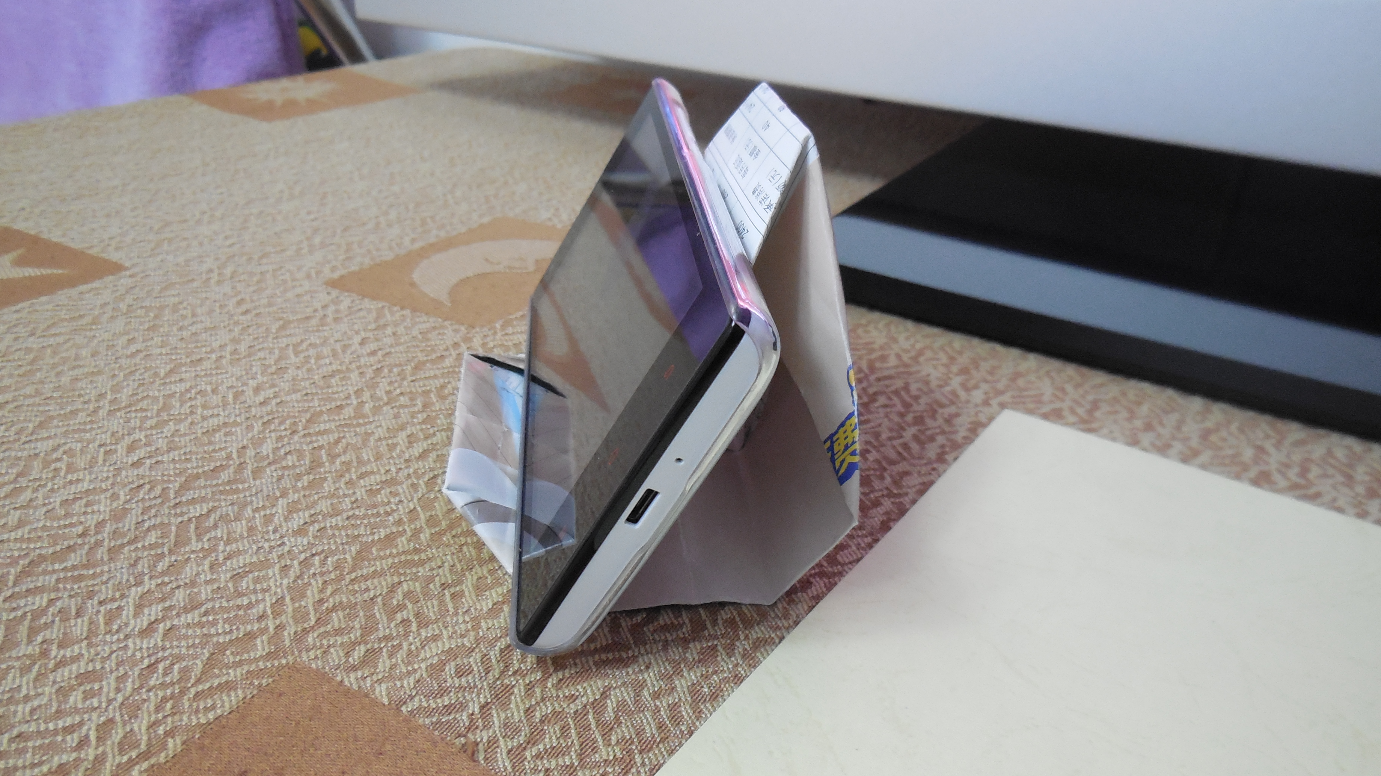 折纸教程：自制一款超实用的手机支架，一学就会_哔哩哔哩_bilibili