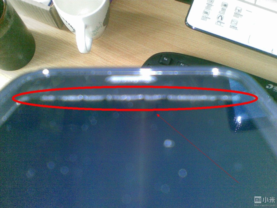 小米屏幕下沉,貌似开胶!