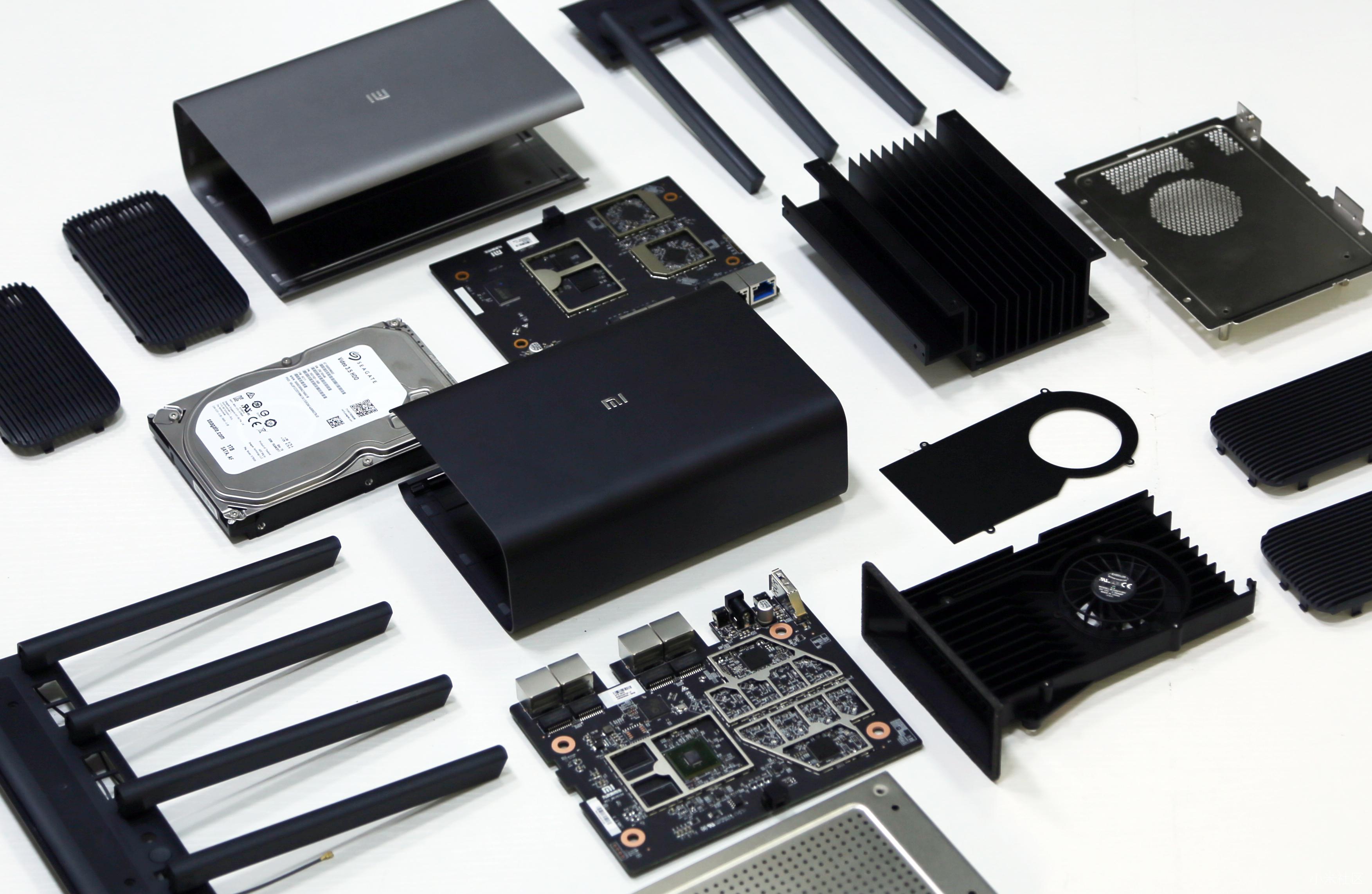 ¥800差价,拆解看小米路由器HD& Pro差在哪