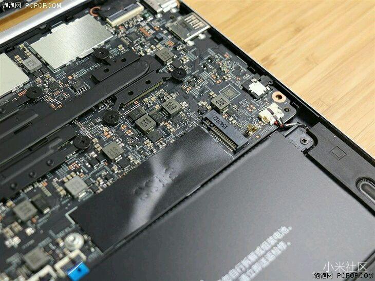 来看看联想小新air13和小米笔记本air13的拆机