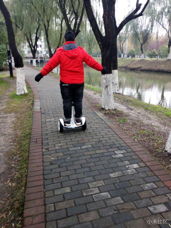无锡职院小米校园俱乐部11月线下活动平衡车