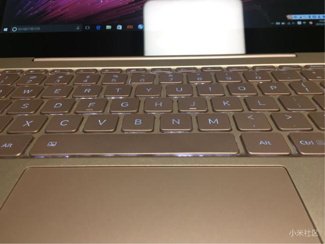 小米笔记本键盘灯背光灯漏光