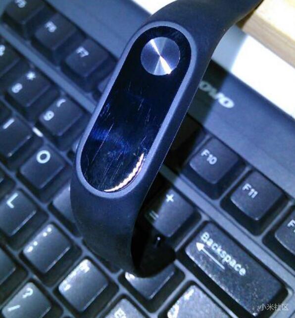 小米手环2屏幕不耐磨-最好配贴膜