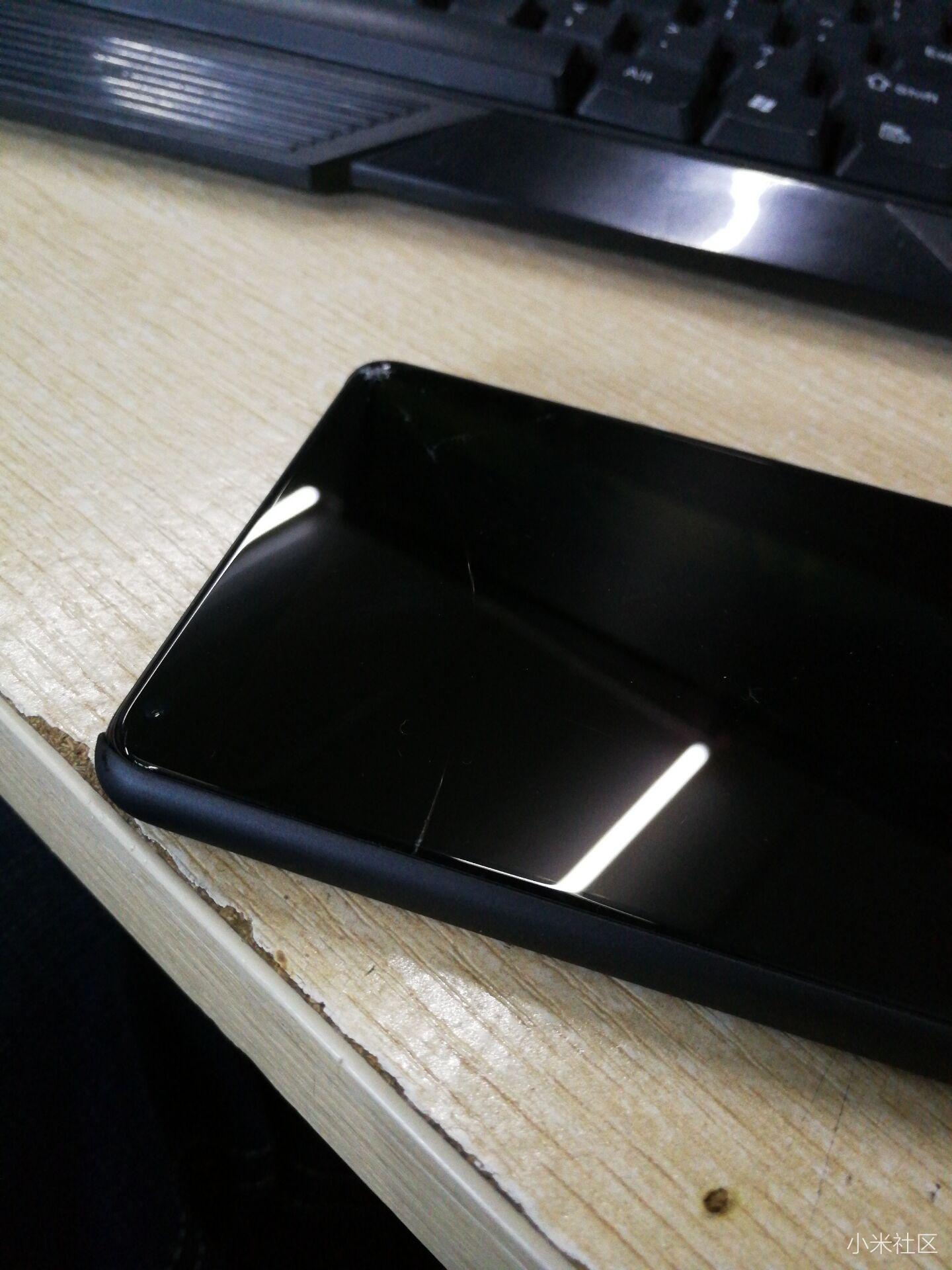 小米MIX2S首发买的,用了十多天今天屏幕碎了