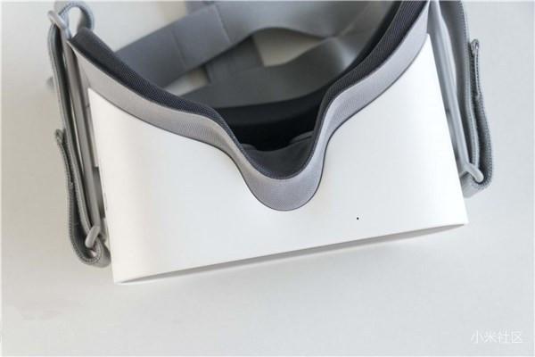小米VR一体机评测:领你进入新世界,但不要太晕