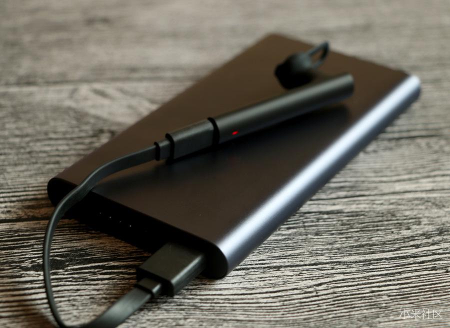 向快充 大小通吃 安全有保障 -小米移动电源2详