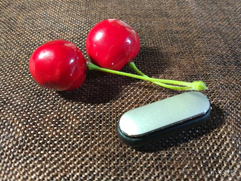 【小米达人】小米手环(光感版)开箱鉴赏!