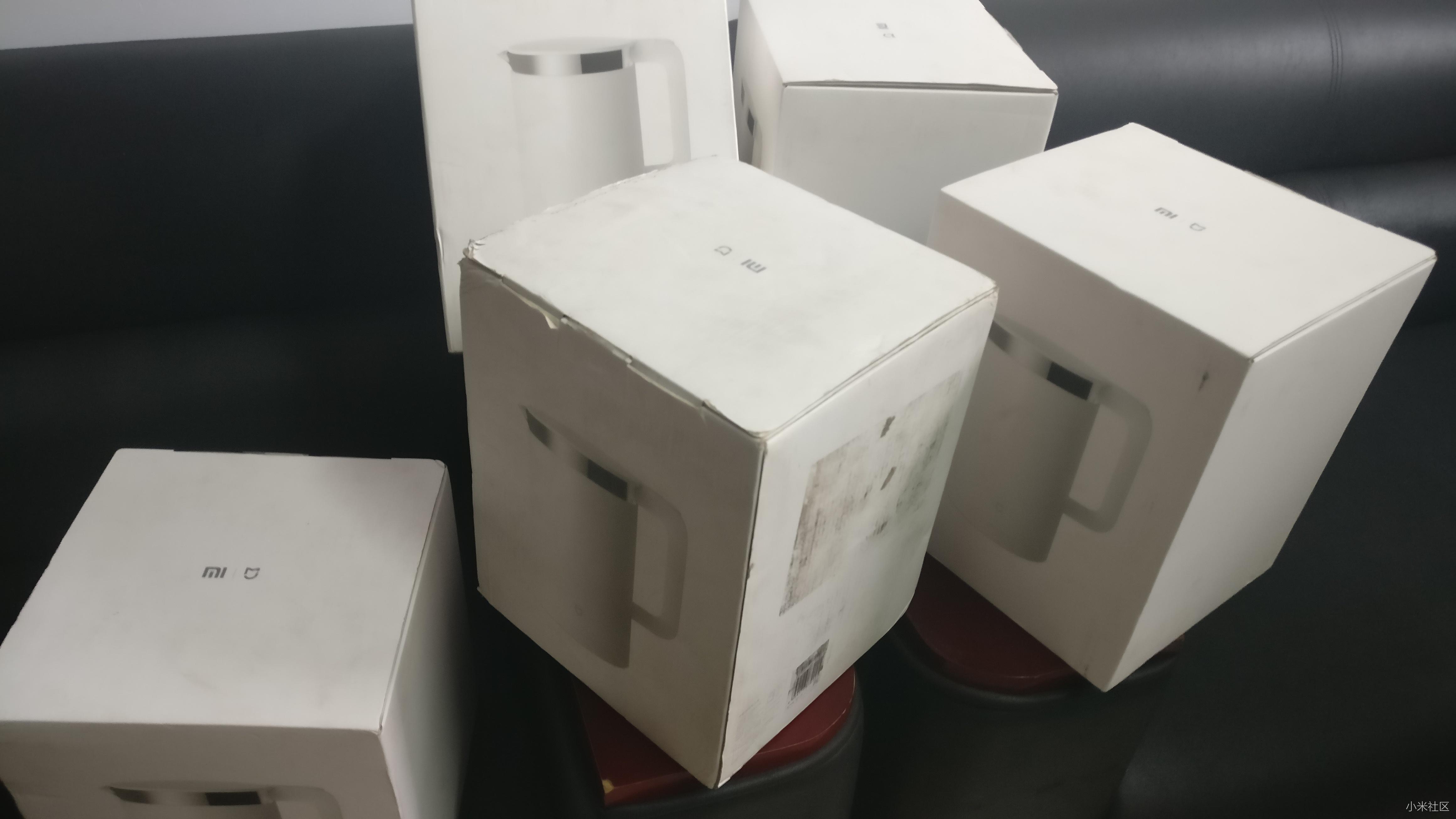 淘宝的小米官方旗舰店,发货不负责任,包装污损