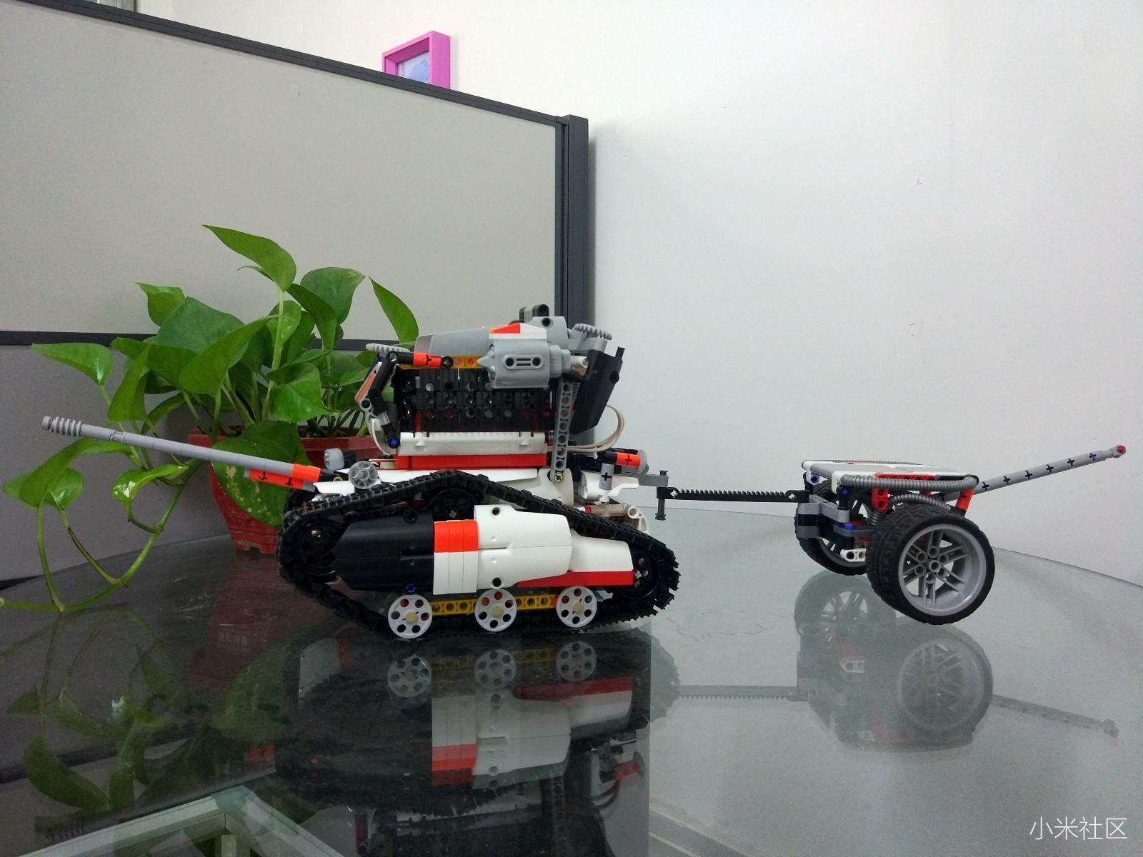 一代米兔积木机器人自购配件组装坦克战车效果