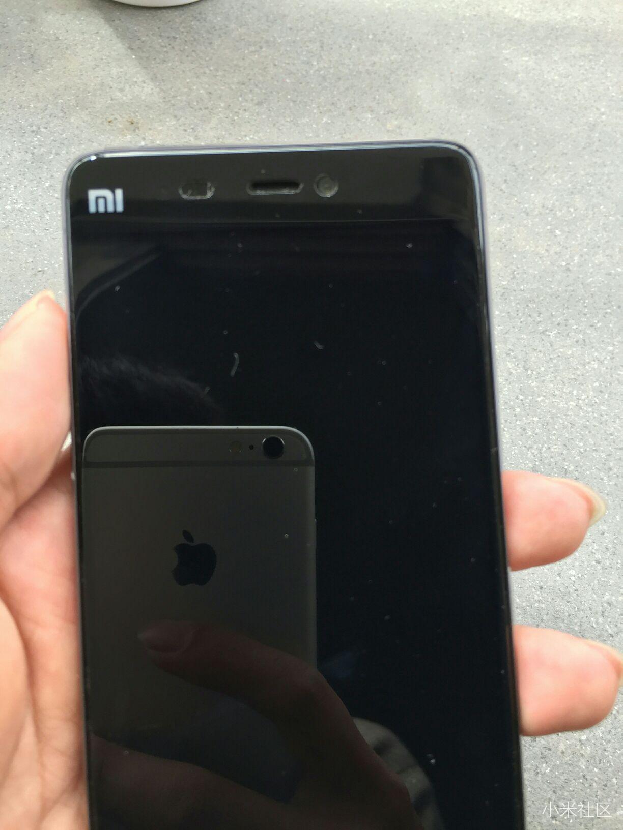 小米5s那个官网29元的黑色膜很不错,推荐购买