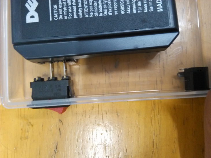 【DIY】旧笔记本电池改装移动电源